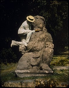 Statue of Buddha at Borobudur, by William Henry Jackson (edited by Durova)
