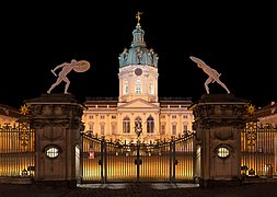 Schloss Charlottenburg nachts (Zuschnitt)