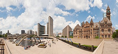 Nathan Phillips square - Toronto