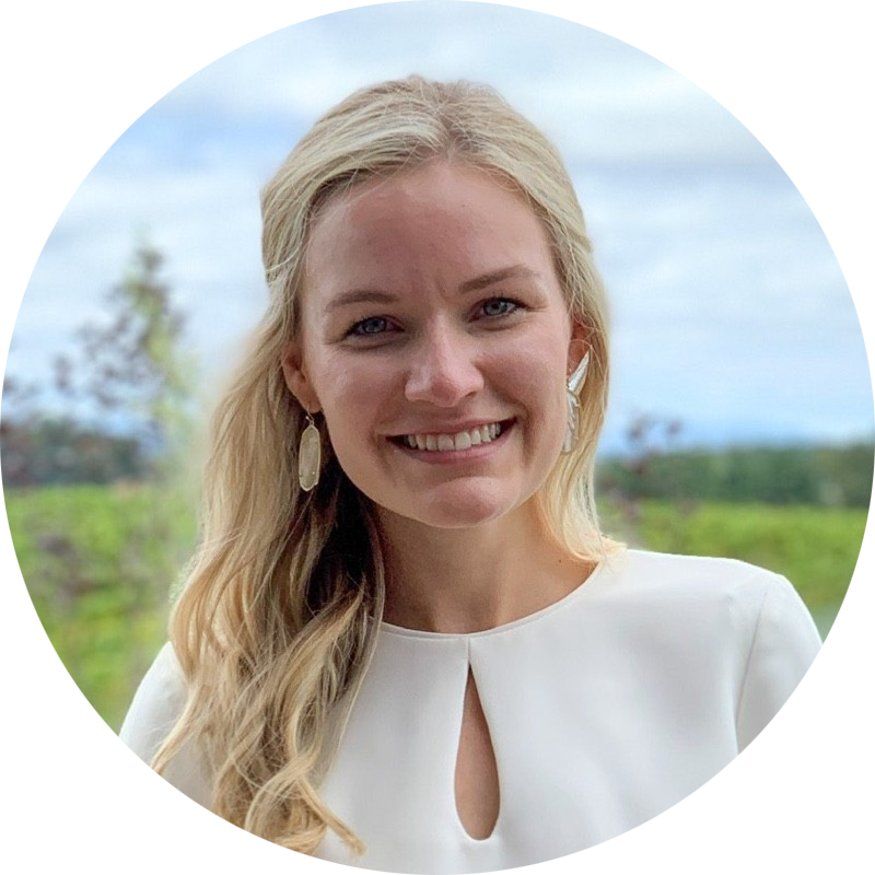 Headshot of Lauren Hanks